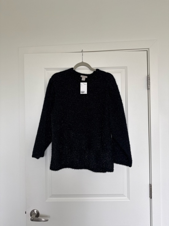 H&M Sweaters - H&M Black Fuzzy Crewneck Sweater